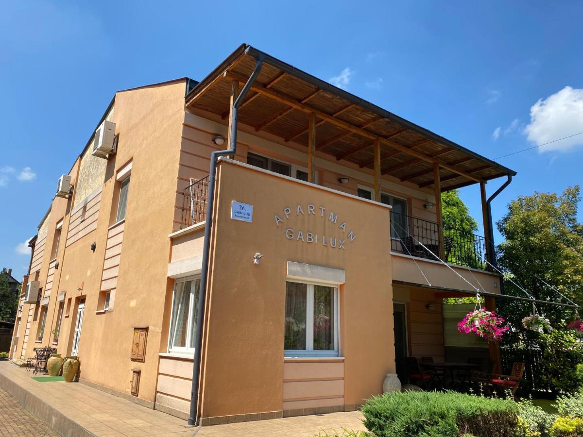 Ferienwohnung Gabi Lux Apartman Hajdúszoboszló Exterior foto