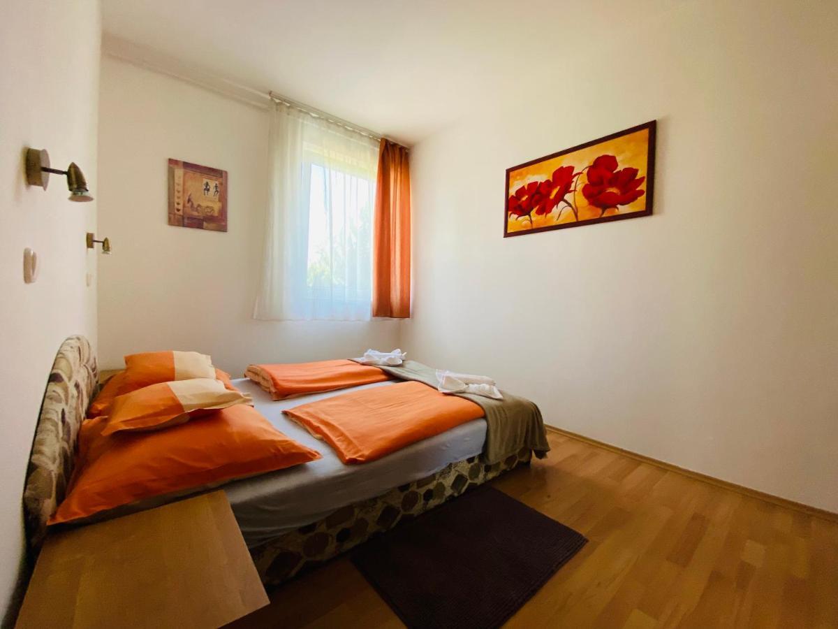 Ferienwohnung Gabi Lux Apartman Hajdúszoboszló Exterior foto