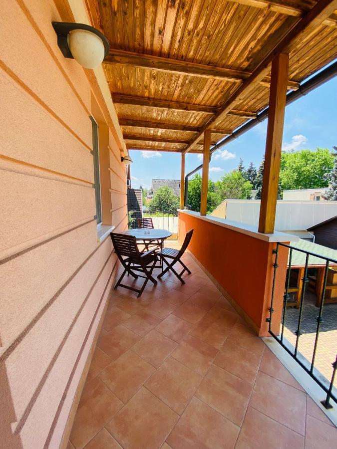 Ferienwohnung Gabi Lux Apartman Hajdúszoboszló Exterior foto