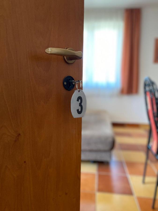 Ferienwohnung Gabi Lux Apartman Hajdúszoboszló Exterior foto
